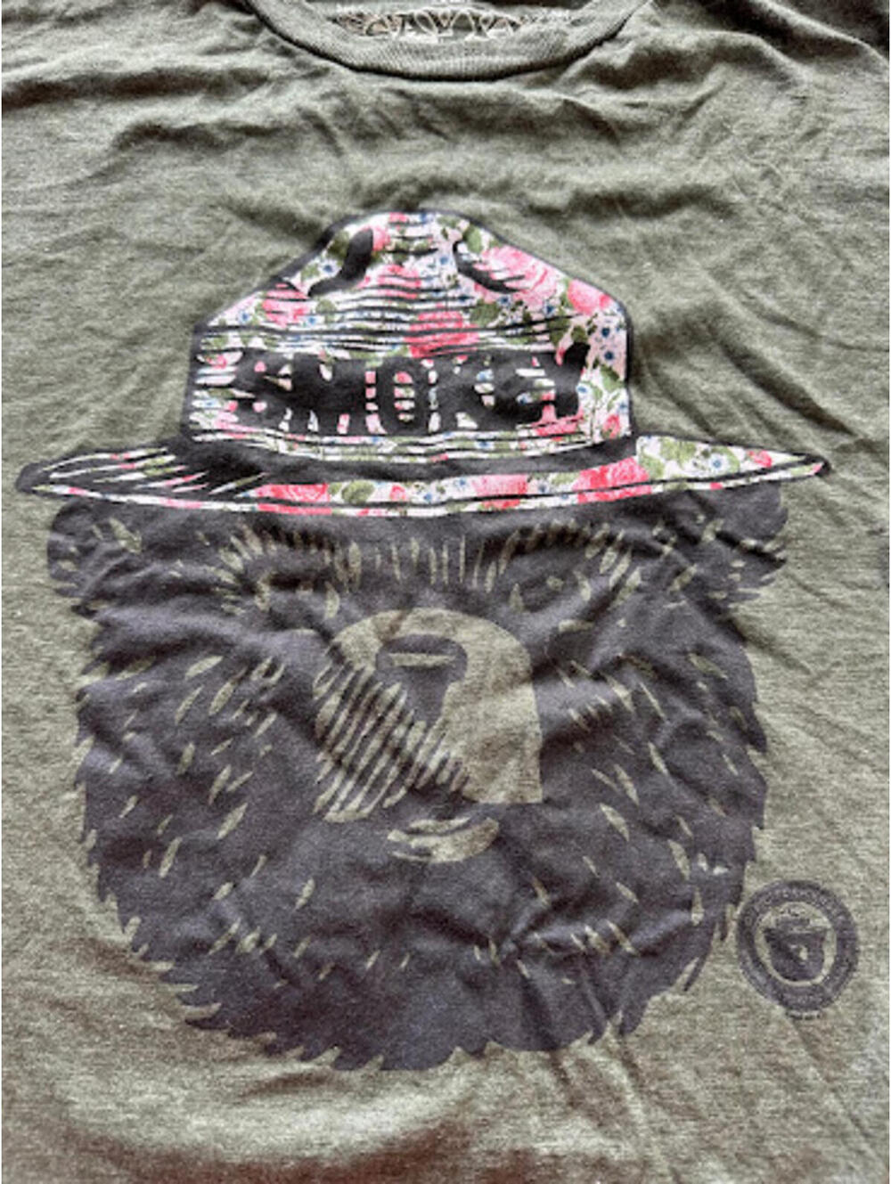 Savvy Smokey Bear Graphic Tee L Green